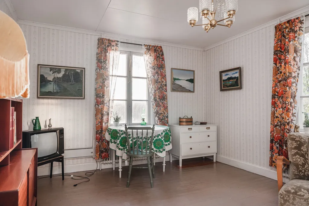 Living Room - Charming Cottage with Garden in Resele
