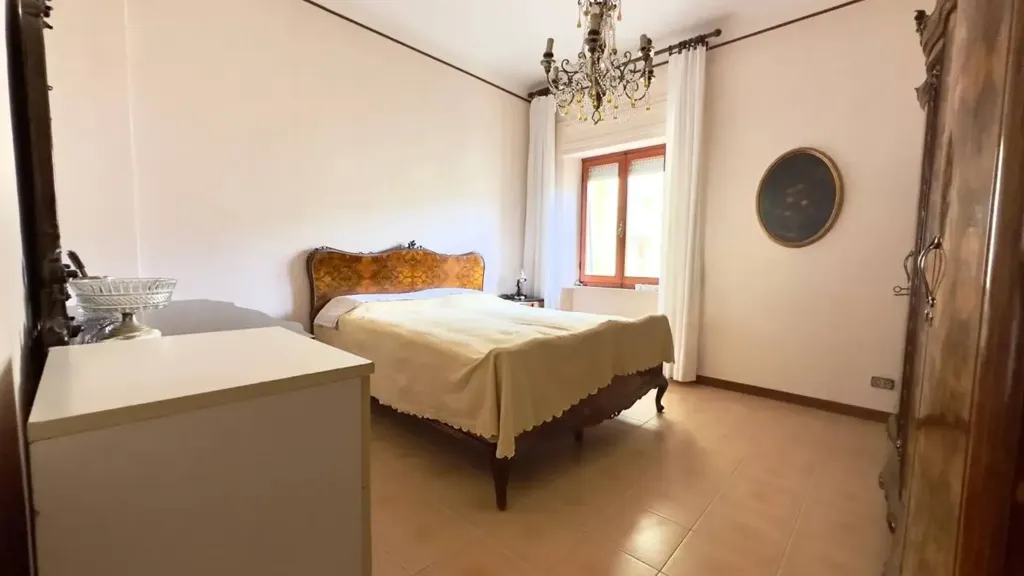 Chambres - Four-Bedroom Apartment with Balcony in Ancona
