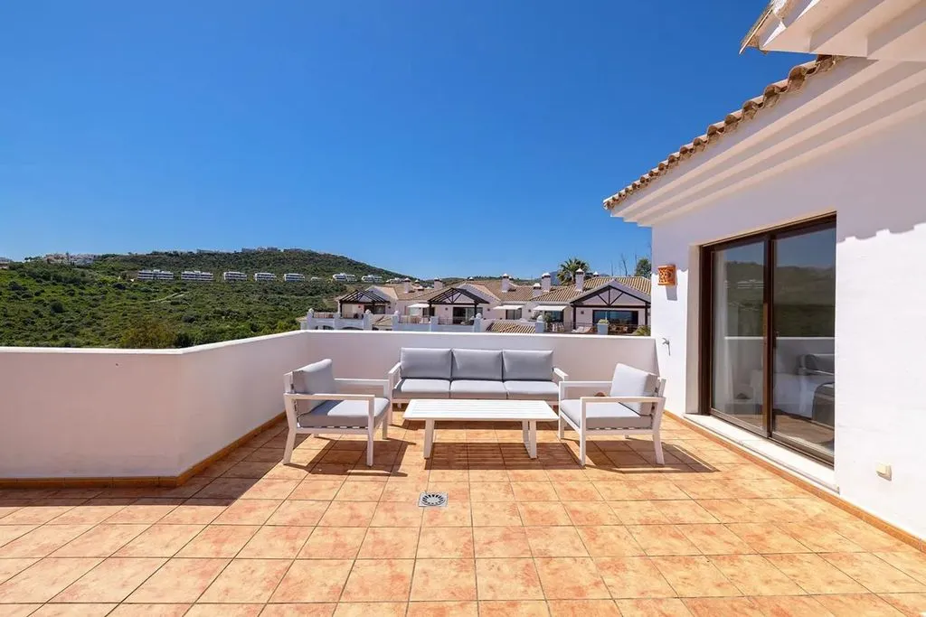 Terrace - Luxury Flat with Pool in Casares, Andalusia