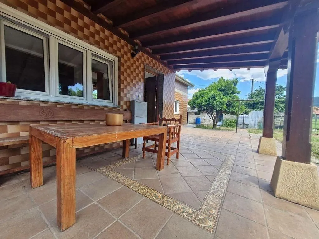 Terrace - Chalet with Garden in Corrales de Buelna