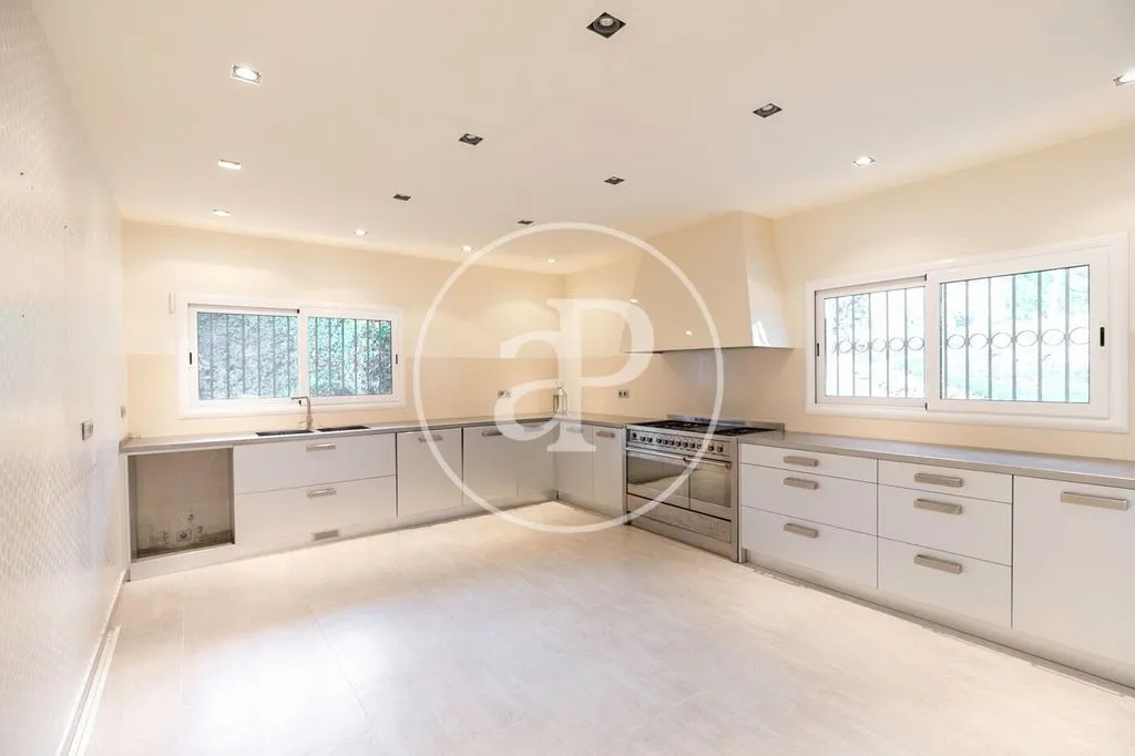 Cuisine - Luxury Villa with Pool in Sant Andreu de Llavaneres