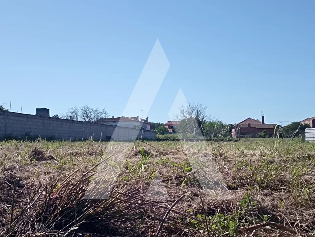 Jardin - Buildable Land in Leiria's Pinheiros