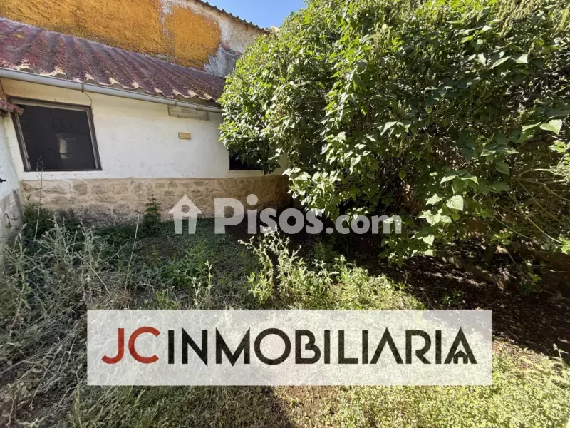 Außenansicht - House with Patio in Palacios de Campos
