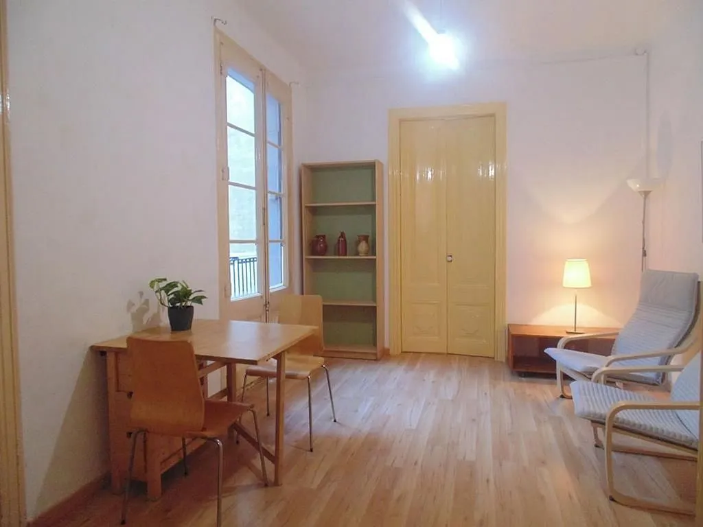 Söögituba - Furnished Flat with Balcony in El Born