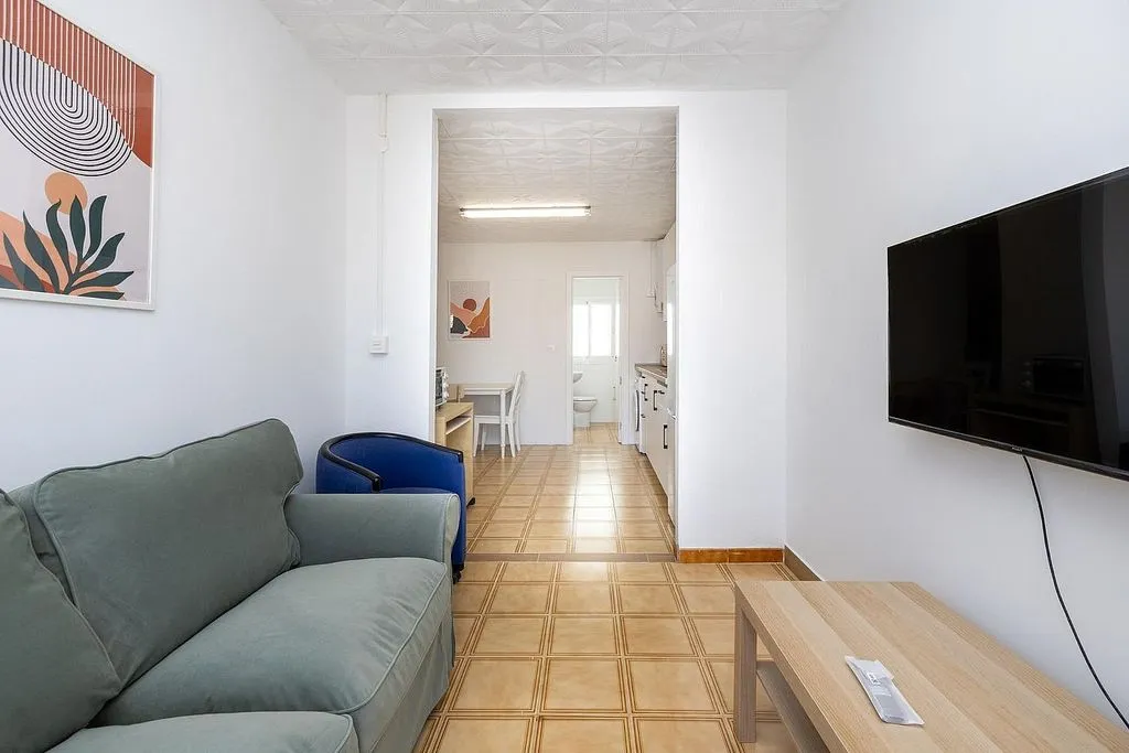 Elutuba - 1-Bedroom Flat with Balcony in Escúzar