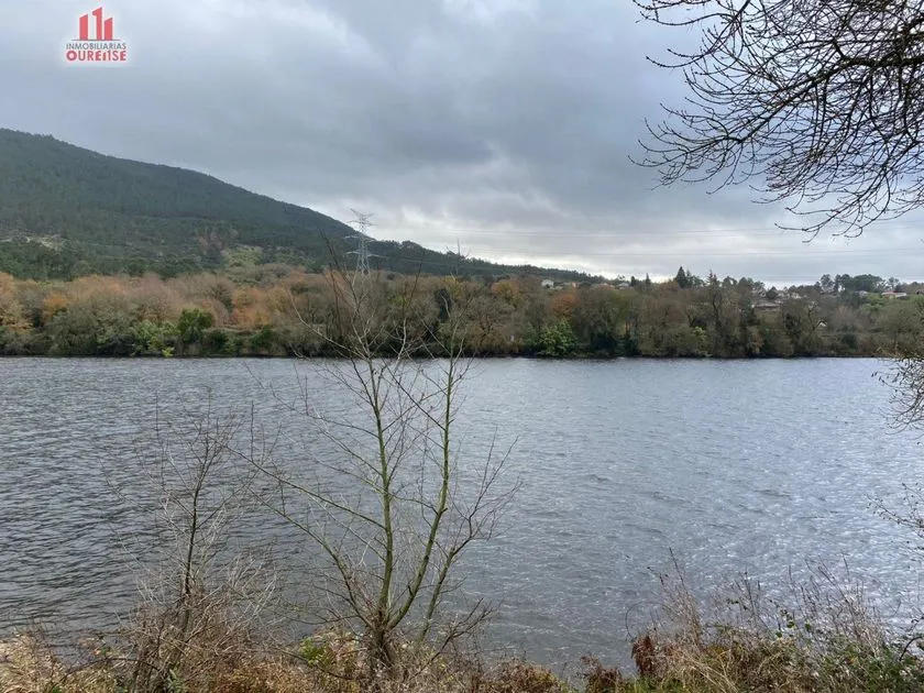 Rustic Finca with River Views near Ribadavia