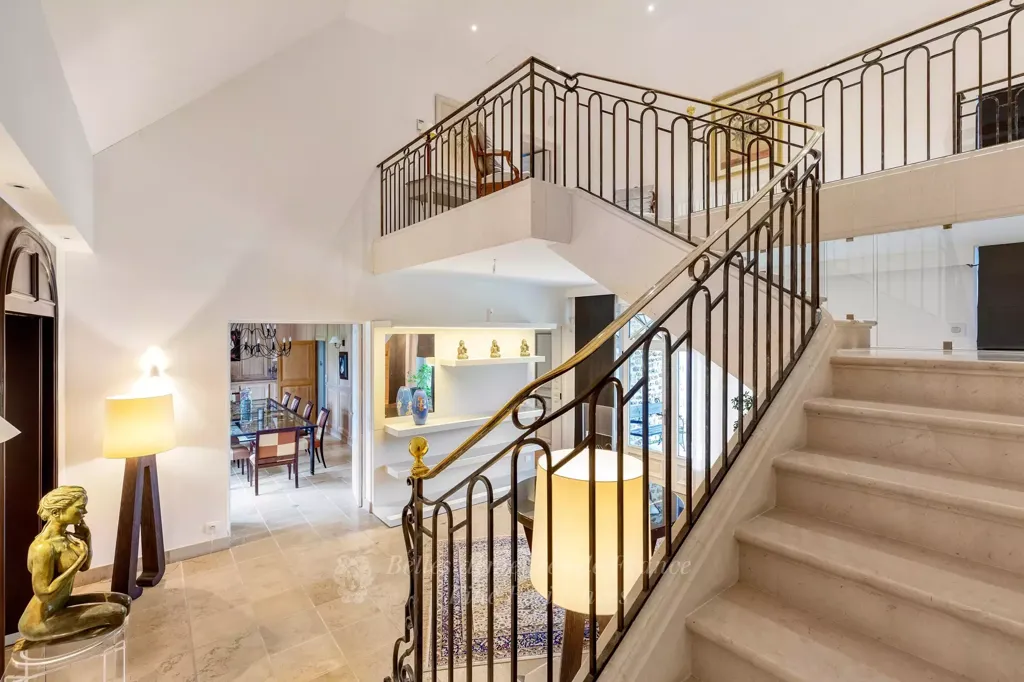 Stanze - Character Mansion with Pool in Barbizon
