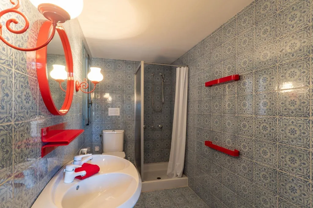 Salles de bain - Mediterranean Villa with Pool in Pla del Mar