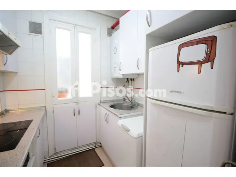 Cuisine - Ample 3-Bedroom Flat in Jerónimos