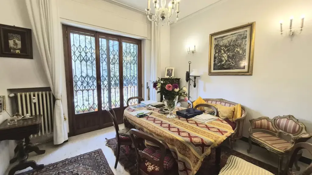 Söögituba - Classical Apartment with Balcony in Florence