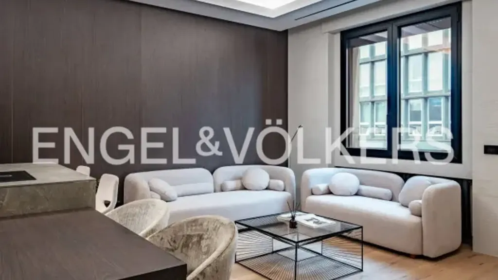 Séjour - Renovated Triplex with Balcony in Milan