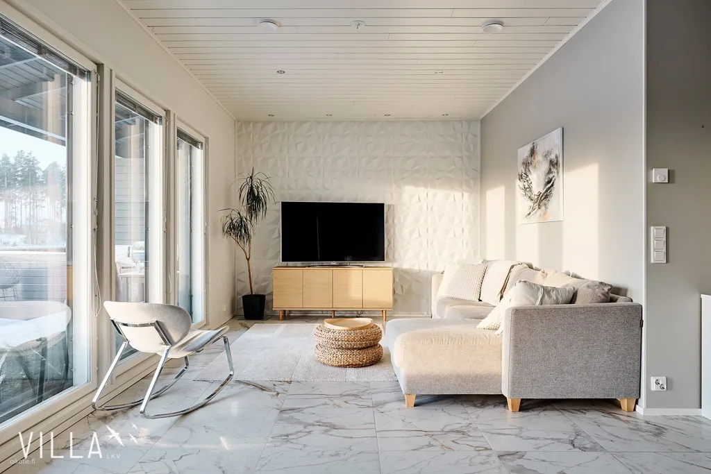 Elutuba - Bright Bungalow with Garden in Nokia