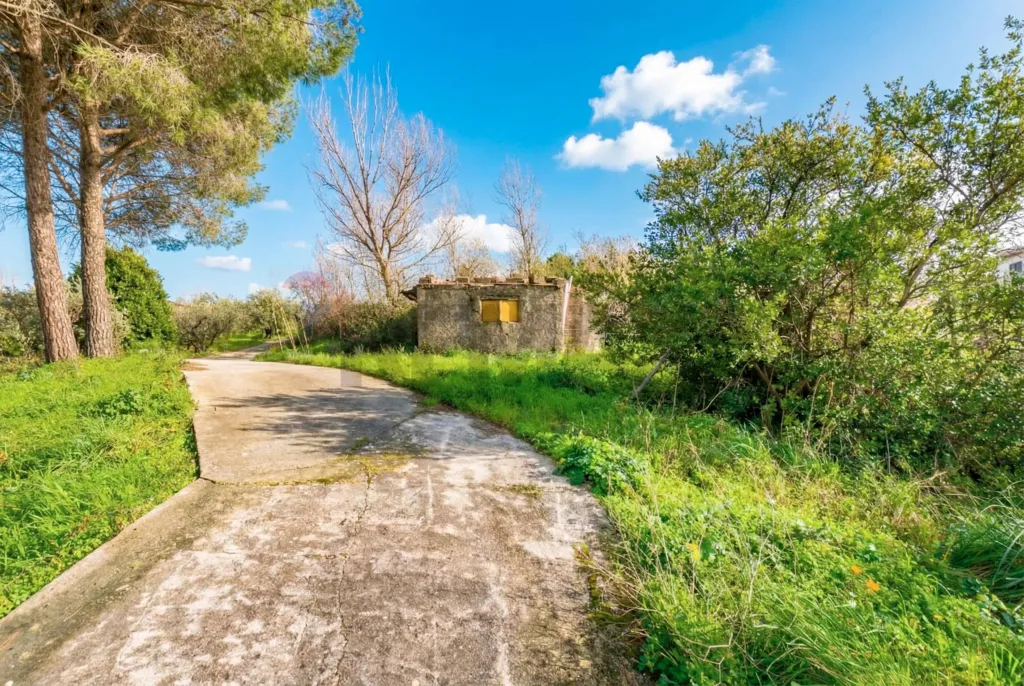 Välivaade - Rustic Villa with Edificable Land in Monreale