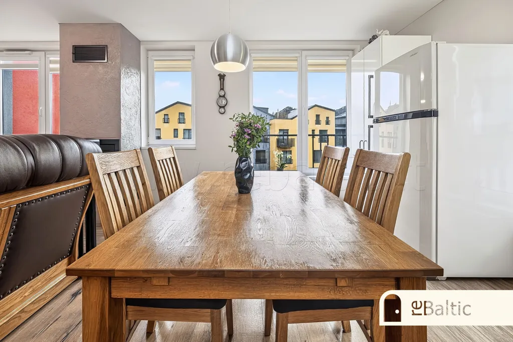 Salle à manger - Two-Storey Apartment with Fireplace in Burbiškės