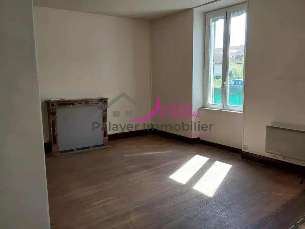 Pièces - Bungalow de 3 pièces avec cour commune à Monteux