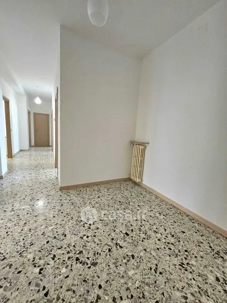 Ingresso - Monolocale con balcone in zona semicentrale a Piacenza