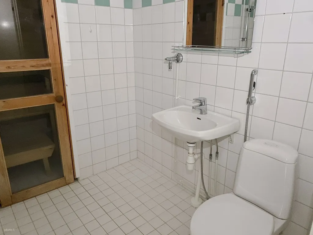 Bagni - Spacious Apartment with Balcony in Salo
