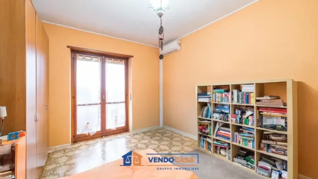 Bureau - Quadruplex Apartment with Balcony in Carmagnola