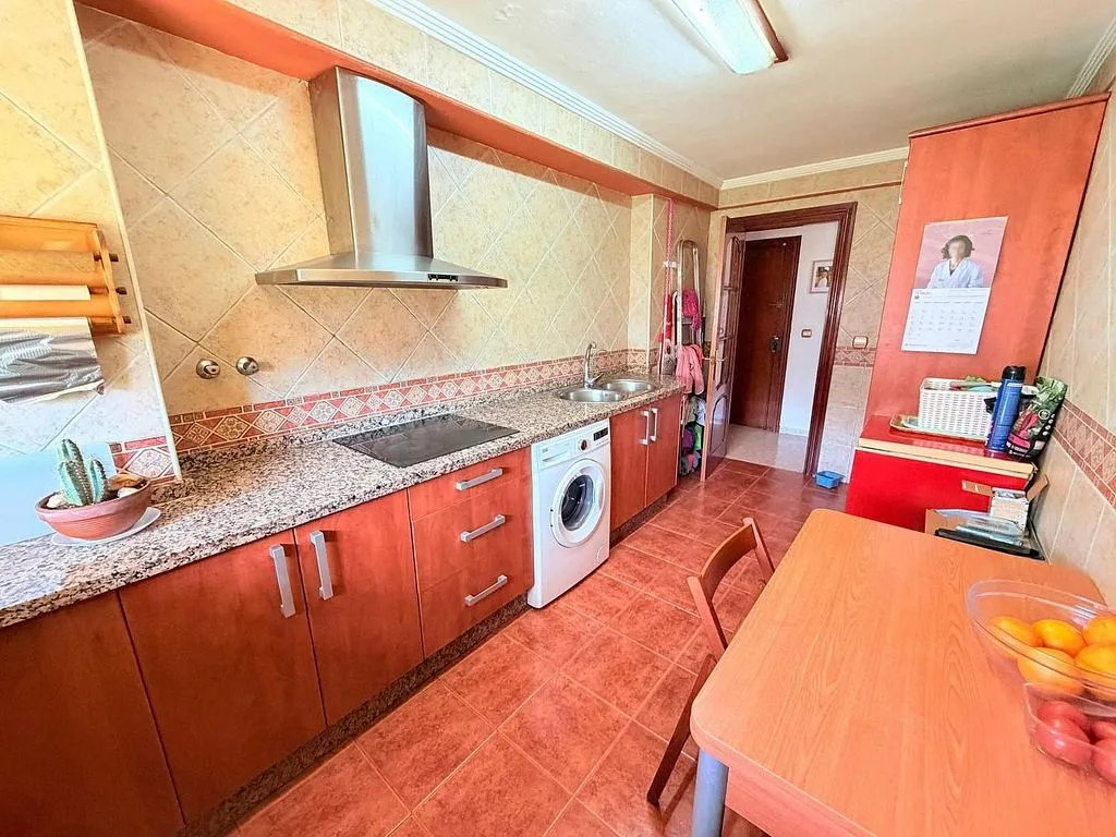 Köök - Corner Flat with Panoramic Views in Málaga Centre