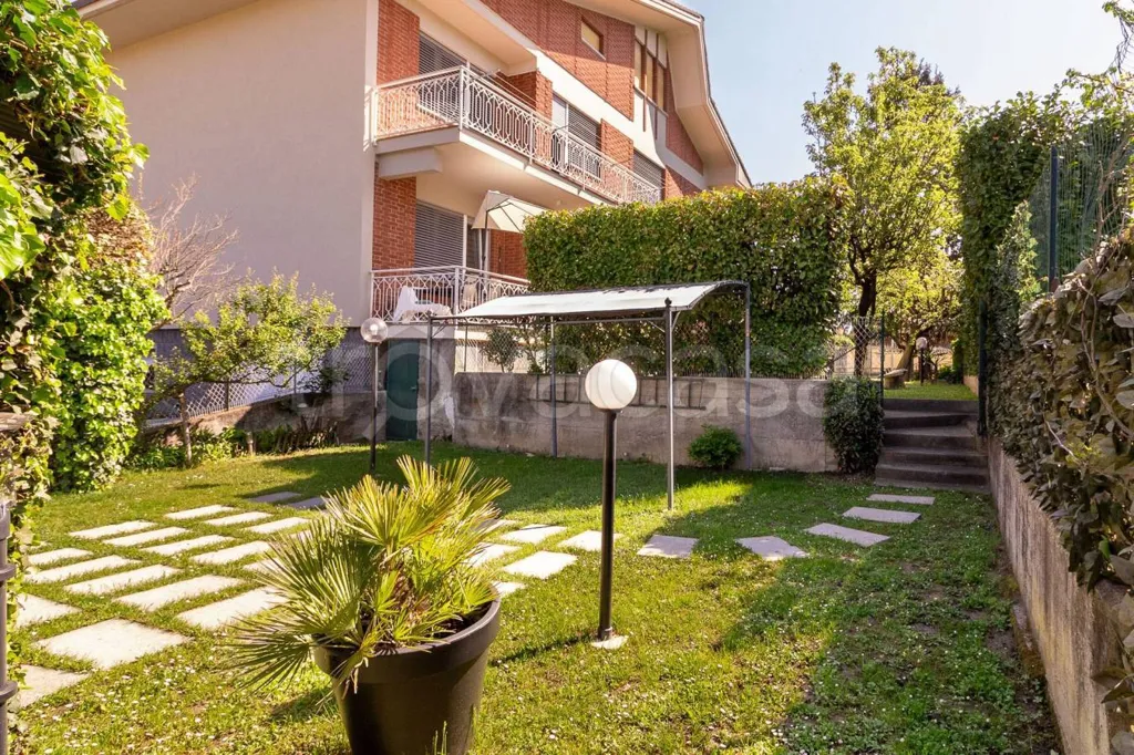 Jardin - Apartment with Terraces in Rosta