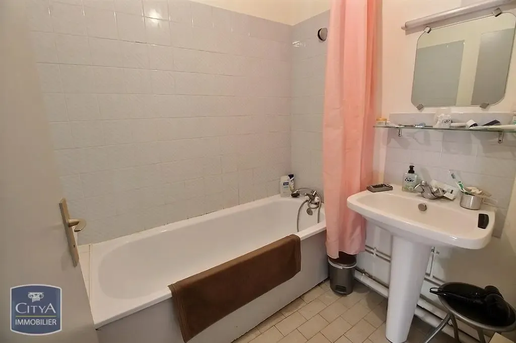Bagni - 3-Bedroom Apartment with Balcony in Mérignac