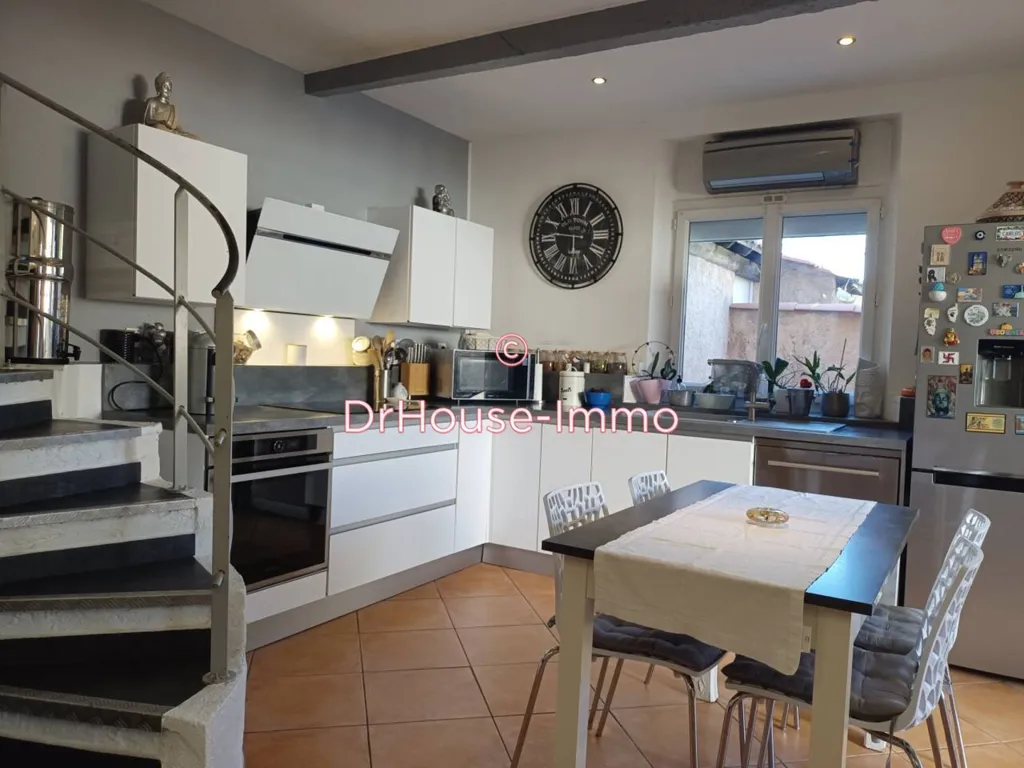 Cuisine - Maison Atypique avec Piscine à La Crau