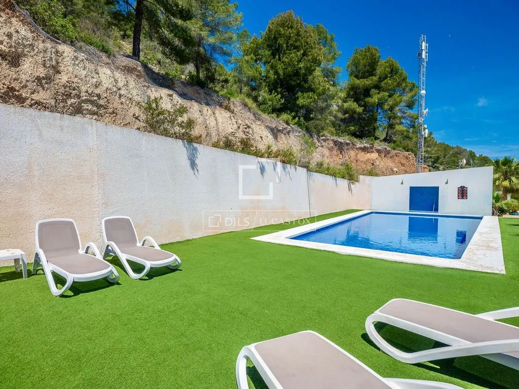 Bassein - Contemporary Villa with Pool in Calpe