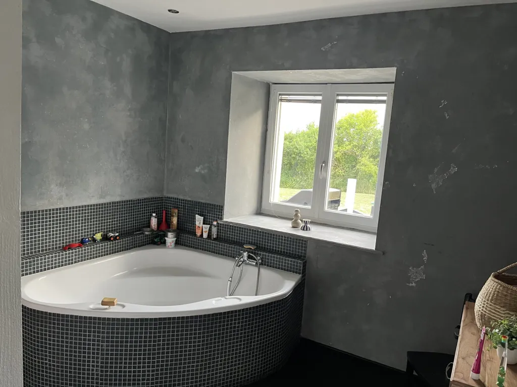 Salles de bain - Maison Individuelle avec Piscine en Dernière Position