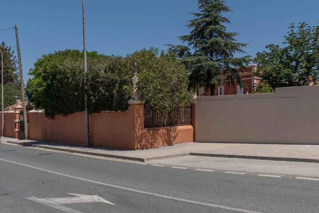 Exterior - Historic Palatial House with Pool in Ogíjares