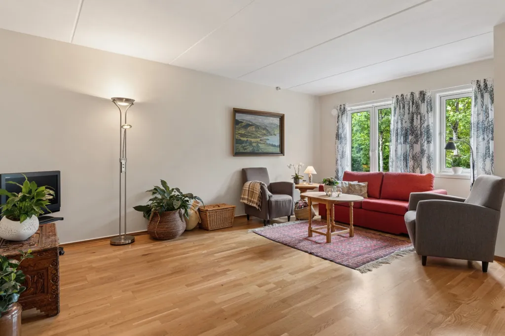 Elutuba - 3-Bedroom Apartment with Balcony in Hagan