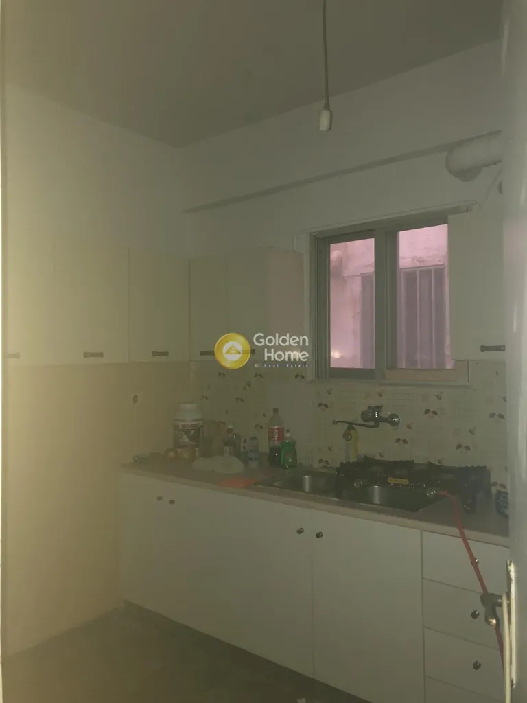 Köök - Apartment with Balcony in Perama Centre