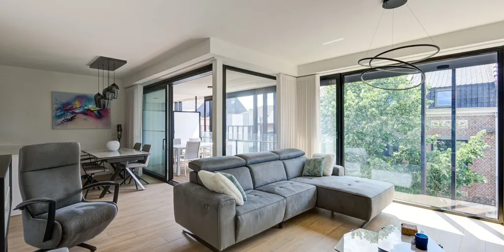 Elutuba - Luxury Apartment with Terrace in Bilzen Centre