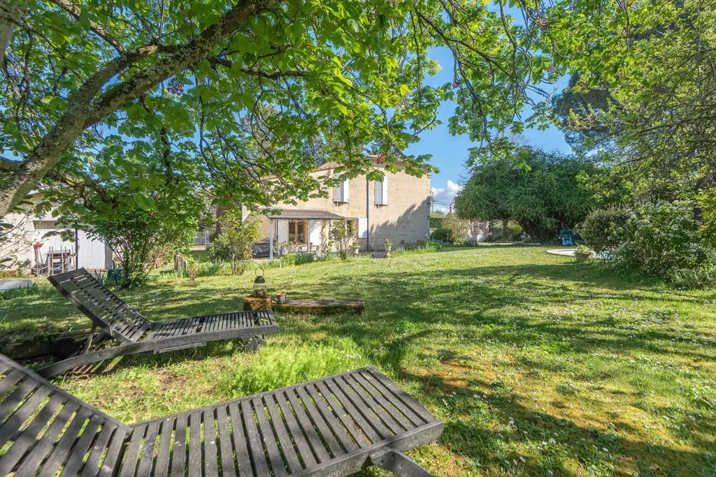 Garden - Luxury House with Pool near Bordeaux