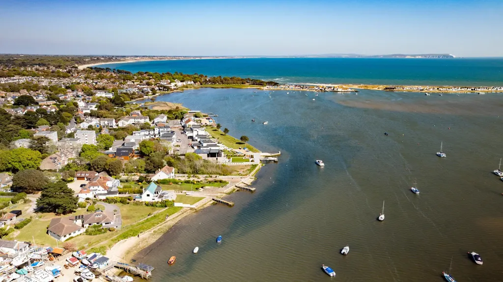 Casa con 5 camere a Mudeford
