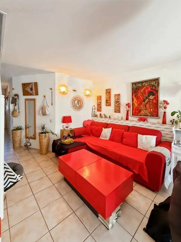 Séjour - Maison Mitoyenne avec Jardin à Montpellier