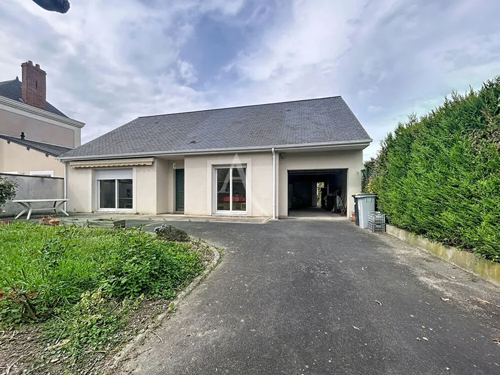 Extérieur - Maison Moderne de Plain-Pied avec Jardin à Angers