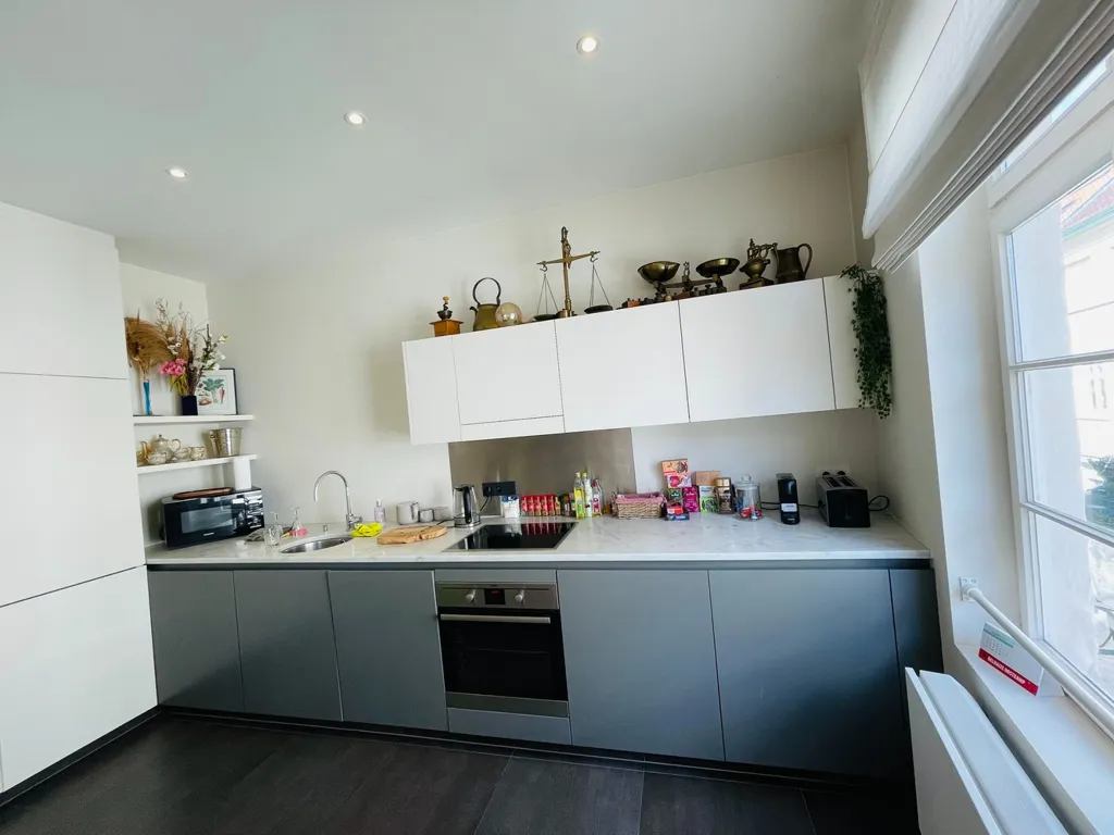 Köök - Renovated Corner House with Unique View in Bruges
