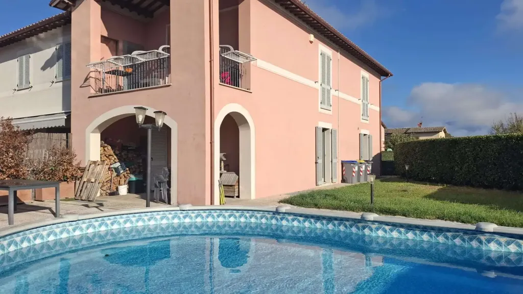 Pool - Villa Portion with Pool in Spoleto