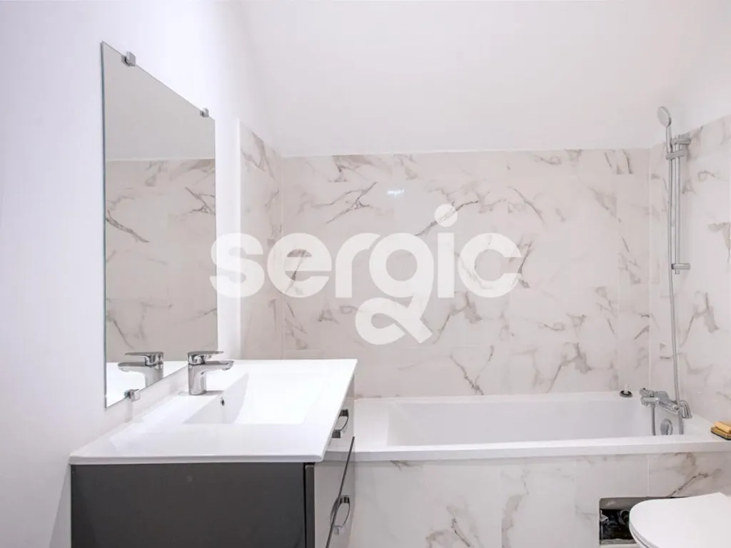 Bagni - Studio with River View in Pontoise