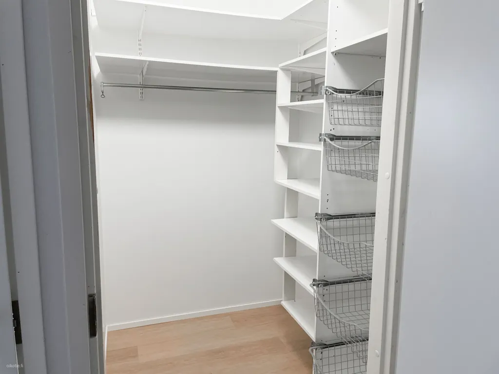 Rooms - Renovated Flat with Private Sauna in Sörnäinen