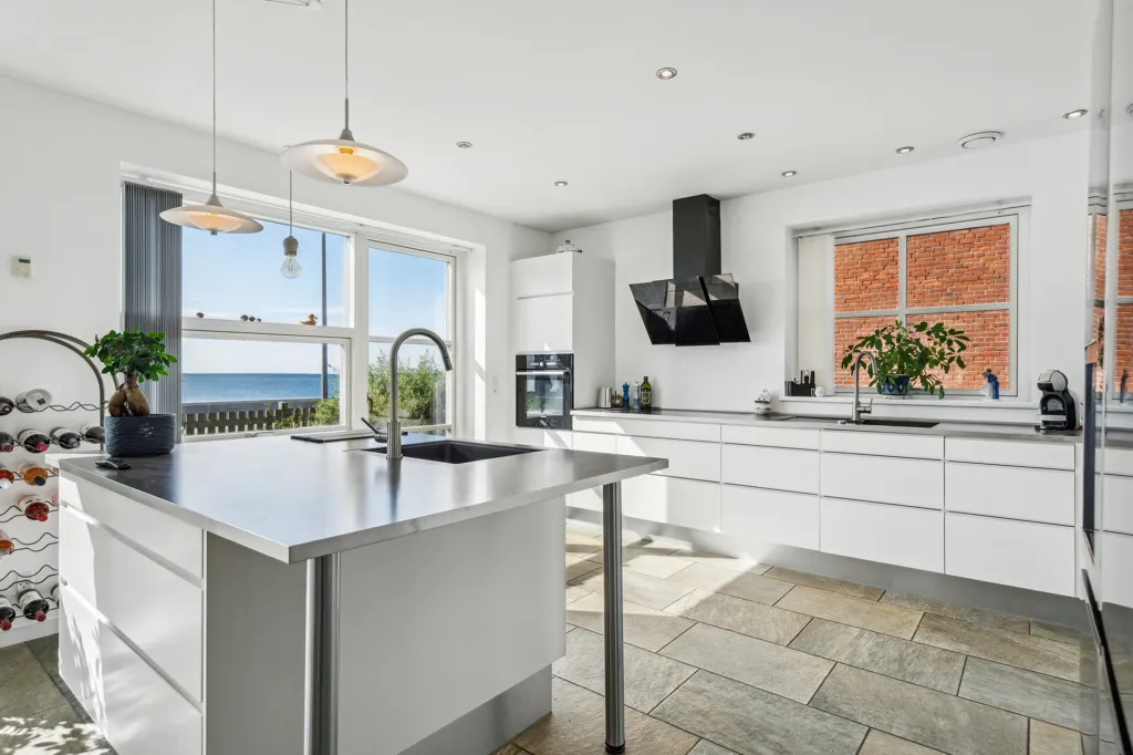 Köök - Modern Villa with Water View in Faxe