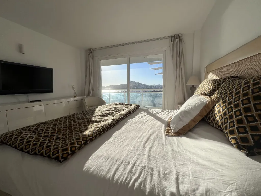 Chambres - Penthouse with Private Solarium on Seafront Promenade