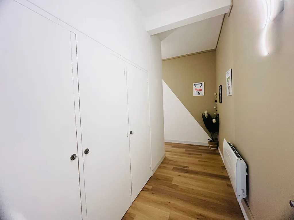 hallway_entrance