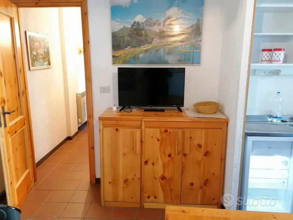 Esik - Furnished Apartment with Balcony in Bardonecchia