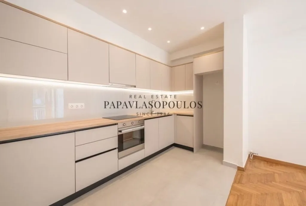 Cocina - Renovated Apartment with City View in Exarcheia