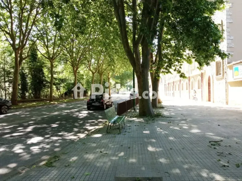 Exterior - Apartment with Garage on Avenida Palencia