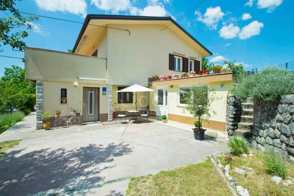 Esterno - Spacious 1+1 Apartment with Terrace in Klana