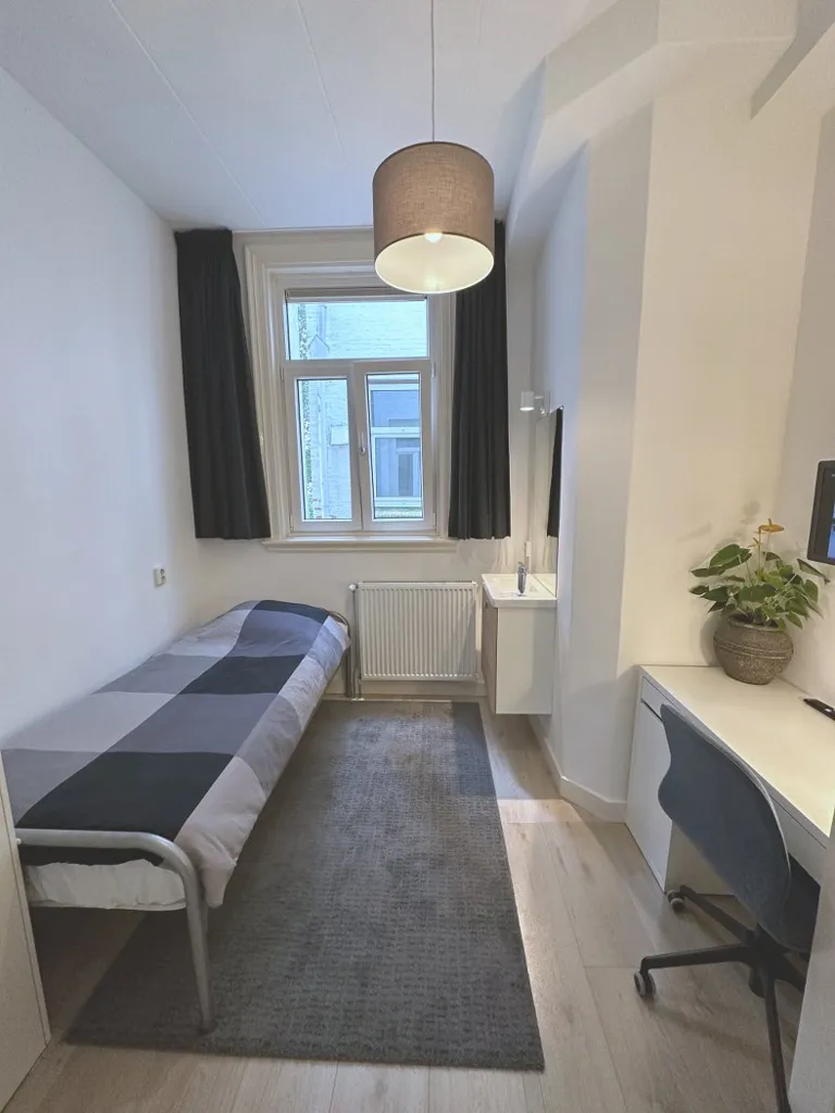 Camere da letto - Furnished Room with Shared Facilities in Kralingen