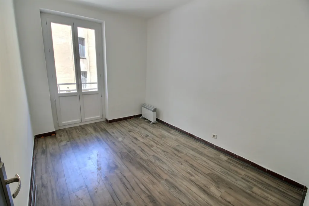 Pièces - Appartement 3 Pièces avec Balcon à Ajaccio