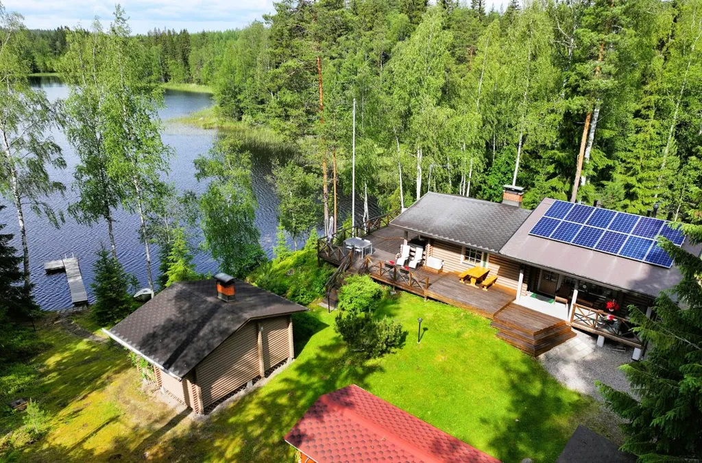 Õhuvaade - Cottage with Private Lakefront in Suurijärvi